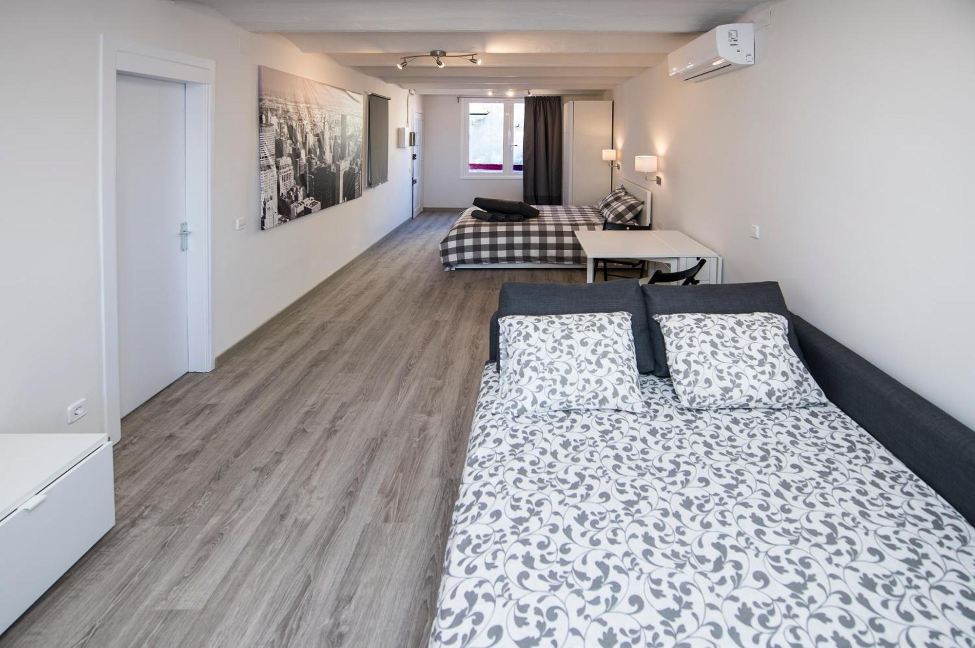 ברצלונה Sagrada Familia Apartments מראה חיצוני תמונה